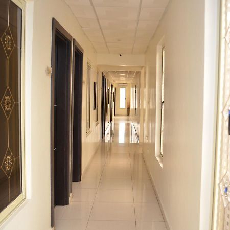 De Rigg Place - Alaka Estate, Surulere Lagos Esterno foto