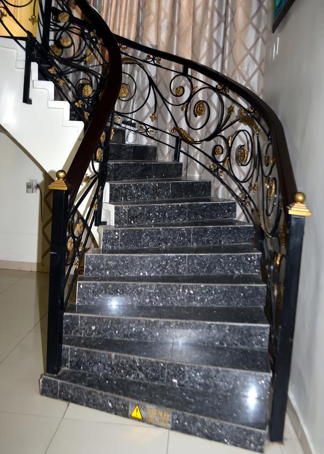 De Rigg Place - Alaka Estate, Surulere Lagos Esterno foto