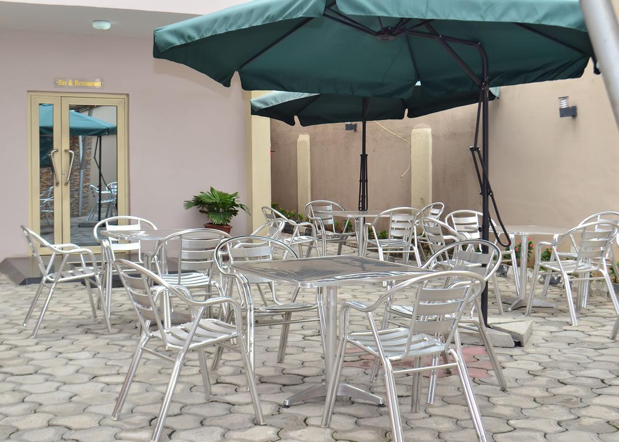 De Rigg Place - Alaka Estate, Surulere Lagos Esterno foto