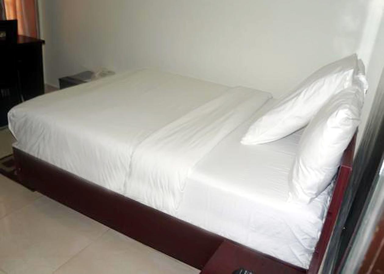 De Rigg Place - Alaka Estate, Surulere Lagos Esterno foto