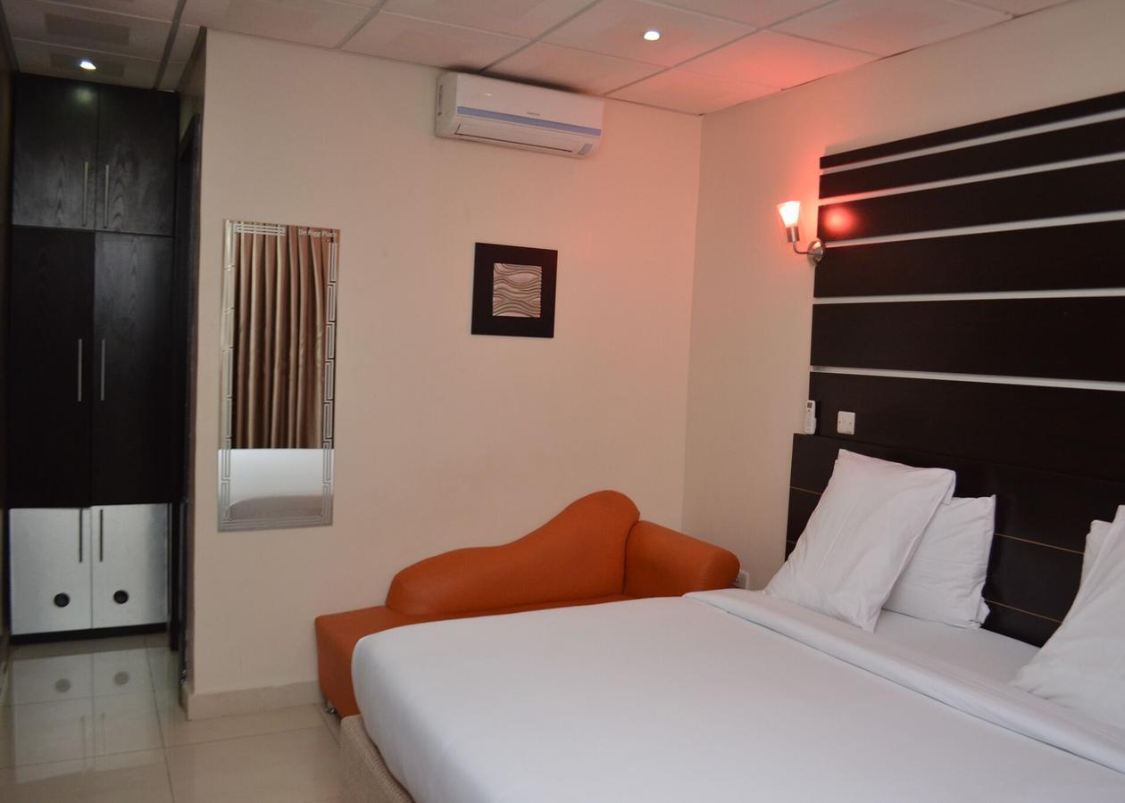 De Rigg Place - Alaka Estate, Surulere Lagos Esterno foto