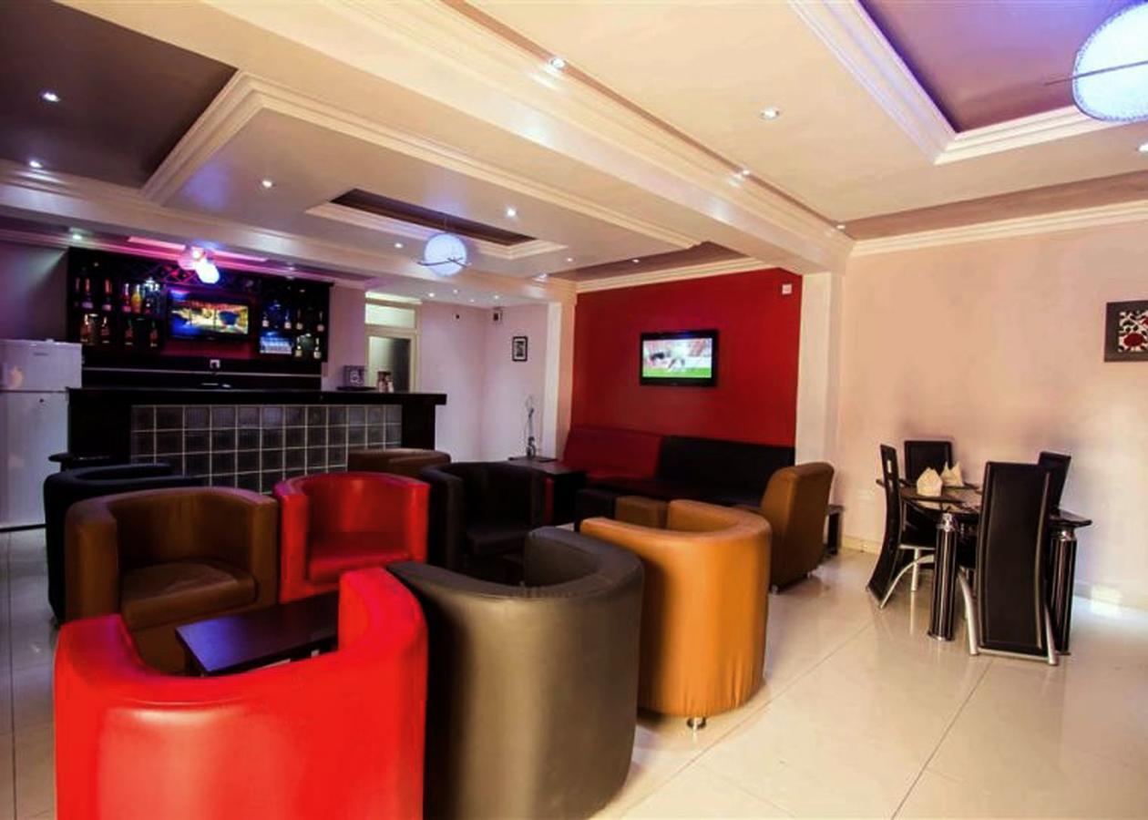 De Rigg Place - Alaka Estate, Surulere Lagos Esterno foto