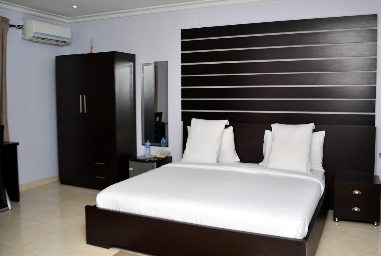 De Rigg Place - Alaka Estate, Surulere Lagos Esterno foto